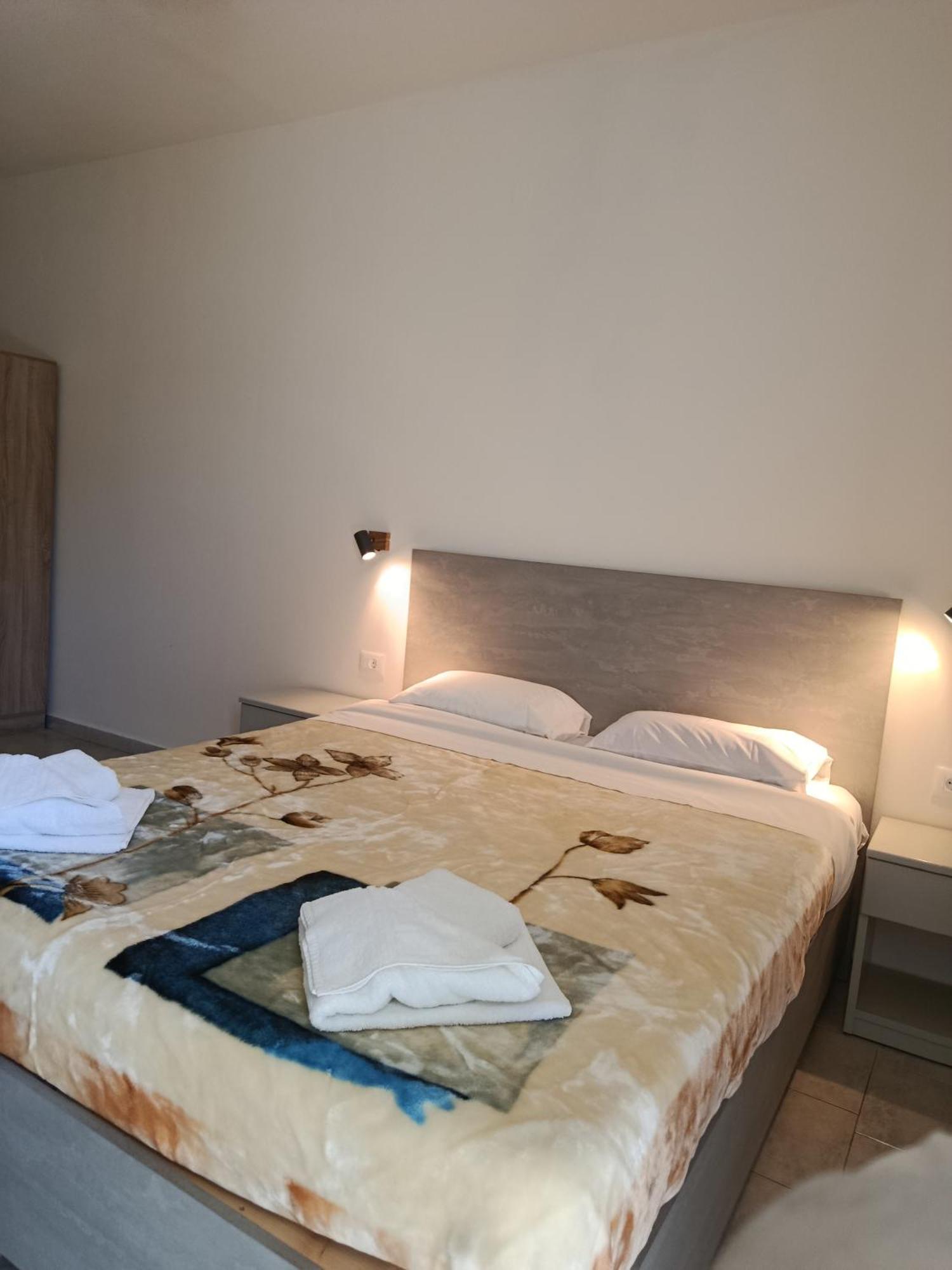 Apartment Kleri Beloni *